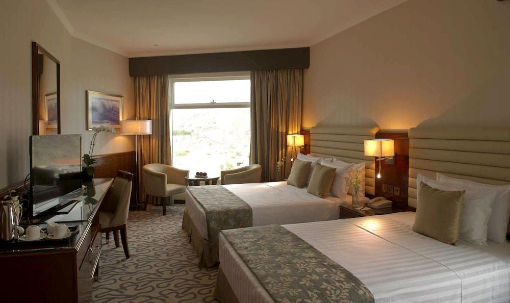 חור פאקאן Oceanic Khorfakkan Resort & Spa מראה חיצוני תמונה