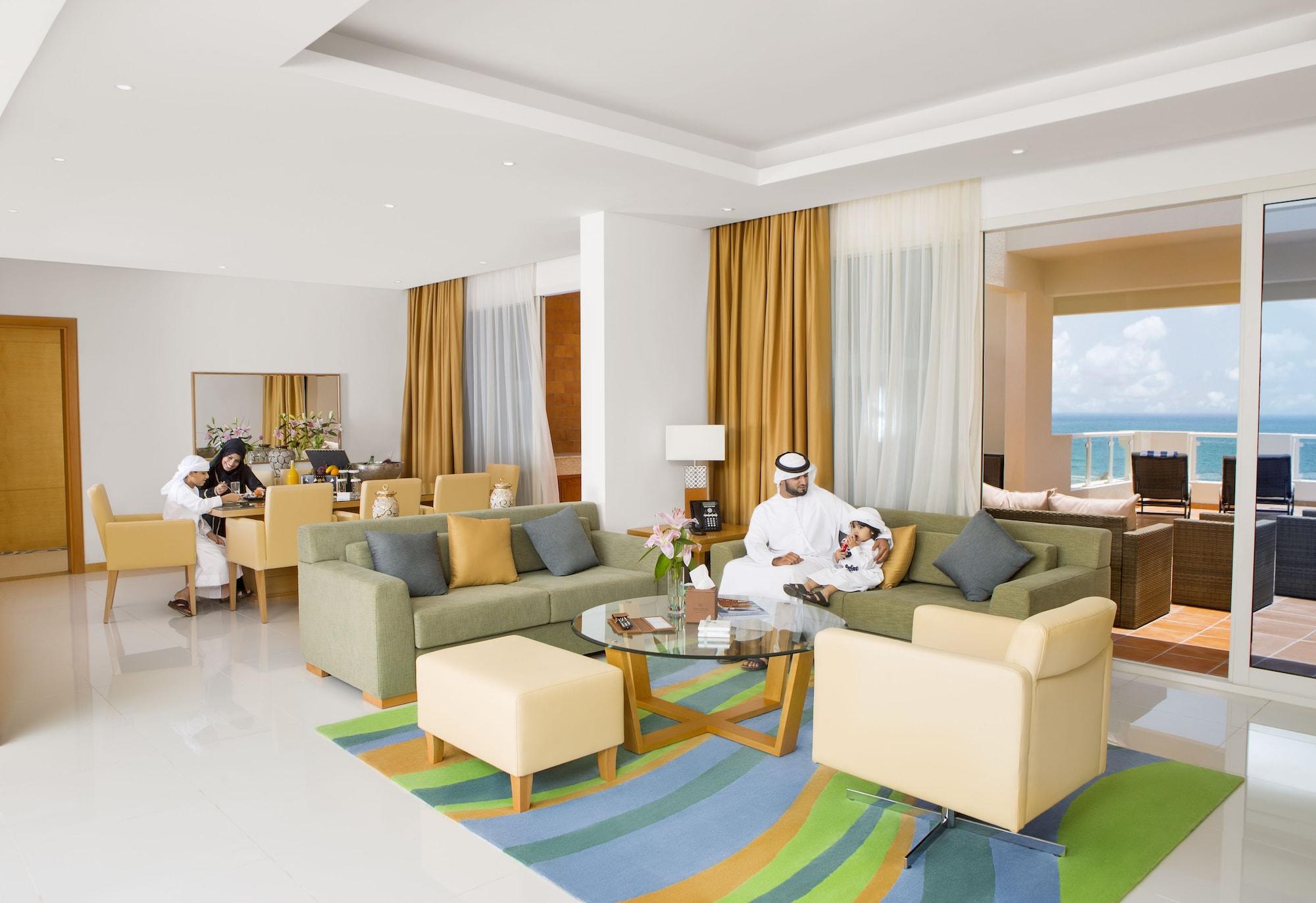 חור פאקאן Oceanic Khorfakkan Resort & Spa מראה חיצוני תמונה