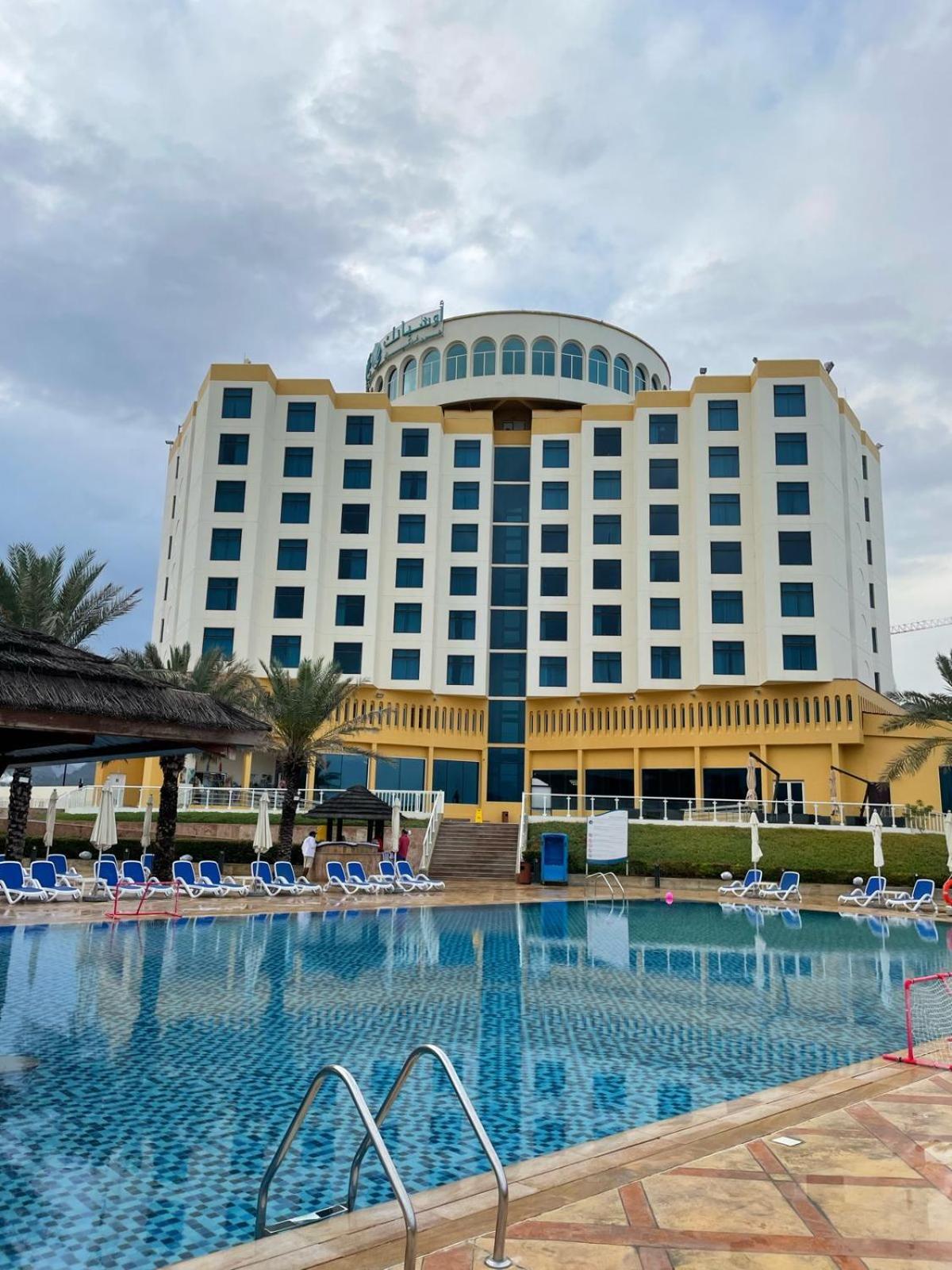 חור פאקאן Oceanic Khorfakkan Resort & Spa מראה חיצוני תמונה